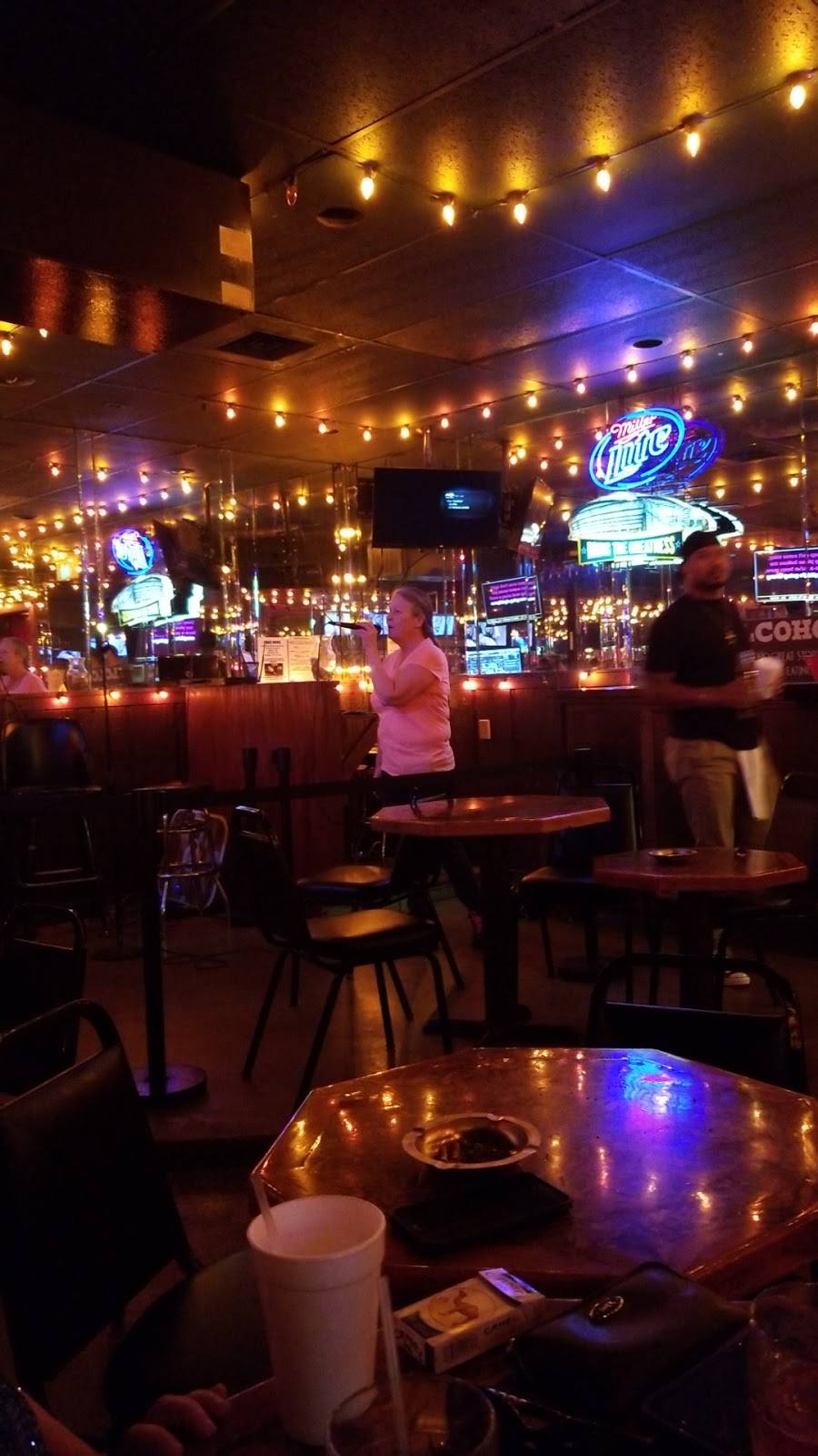 Jacks Pour House | night club | 2510 W Marshall Dr, Grand Prairie, TX 75051, USA | 9726605122 OR +1 972-660-5122