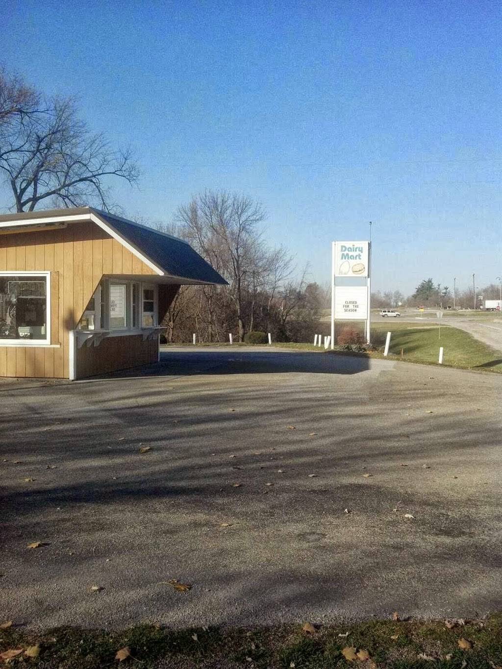 Dairy Mart | restaurant | 2521 Vine Ave, Ainsworth, IA 52201, USA | 3196572739 OR +1 319-657-2739
