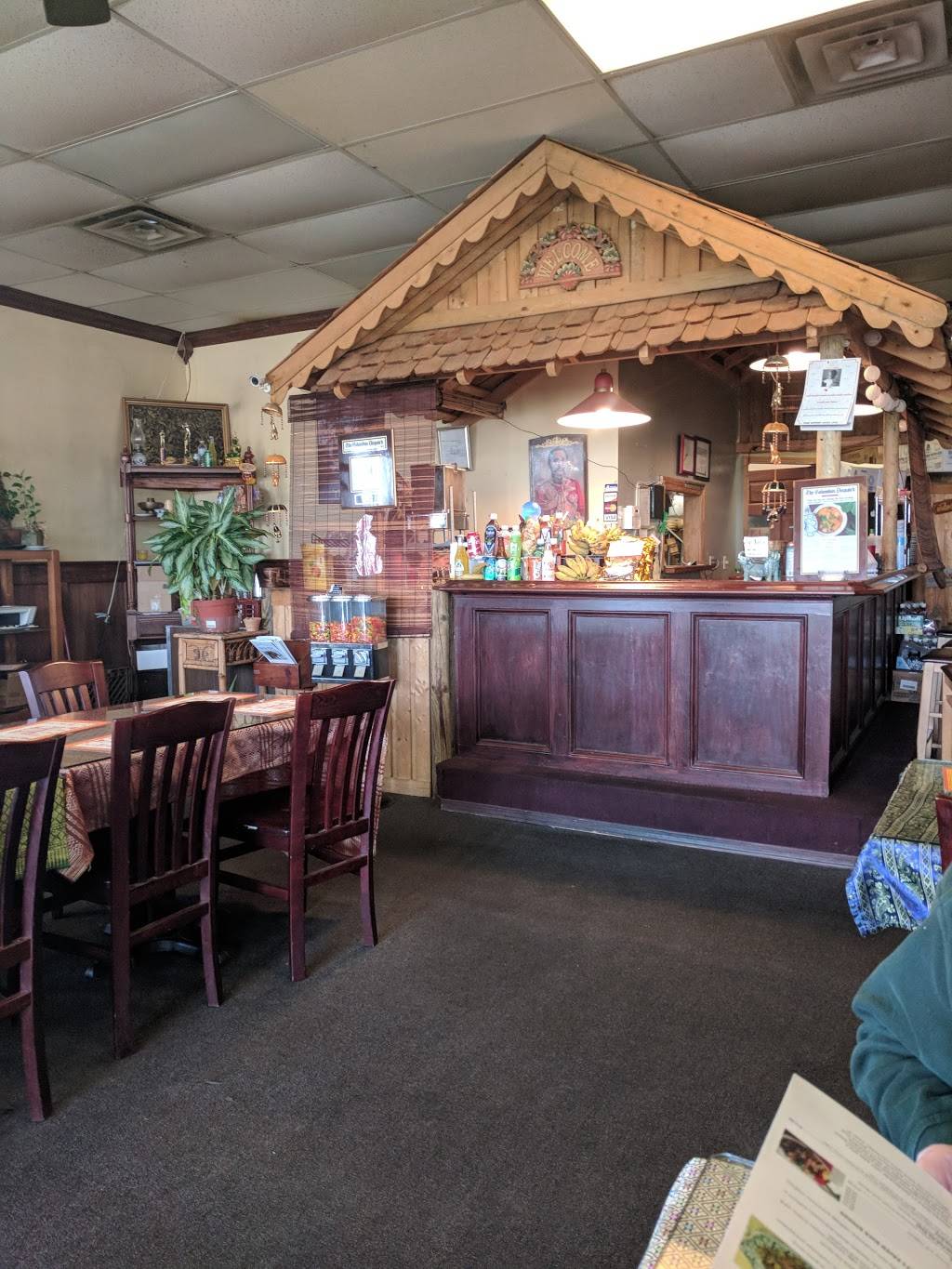 Erawan Thai | restaurant | 3589 Refugee Rd, Columbus, OH 43232, USA | 6142379310 OR +1 614-237-9310