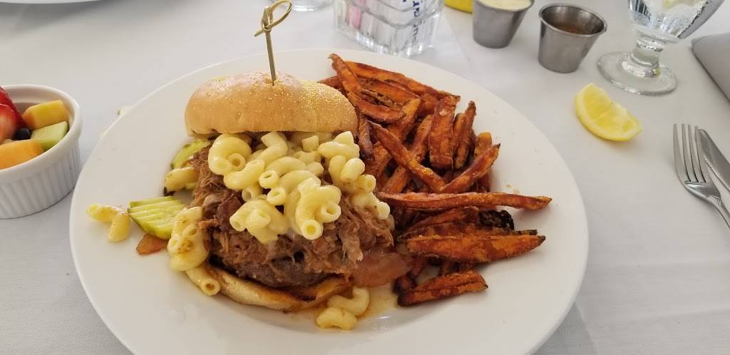 Spinners Rooftop Revolving Bistro | restaurant | 5250 Gulf Blvd, St Pete Beach, FL 33706, USA | 7273601811 OR +1 727-360-1811