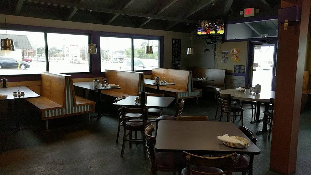 Wicks Pizza Hikes Point | restaurant | 3348 Hikes Ln #103, Louisville, KY 40220, USA | 5029075542 OR +1 502-907-5542