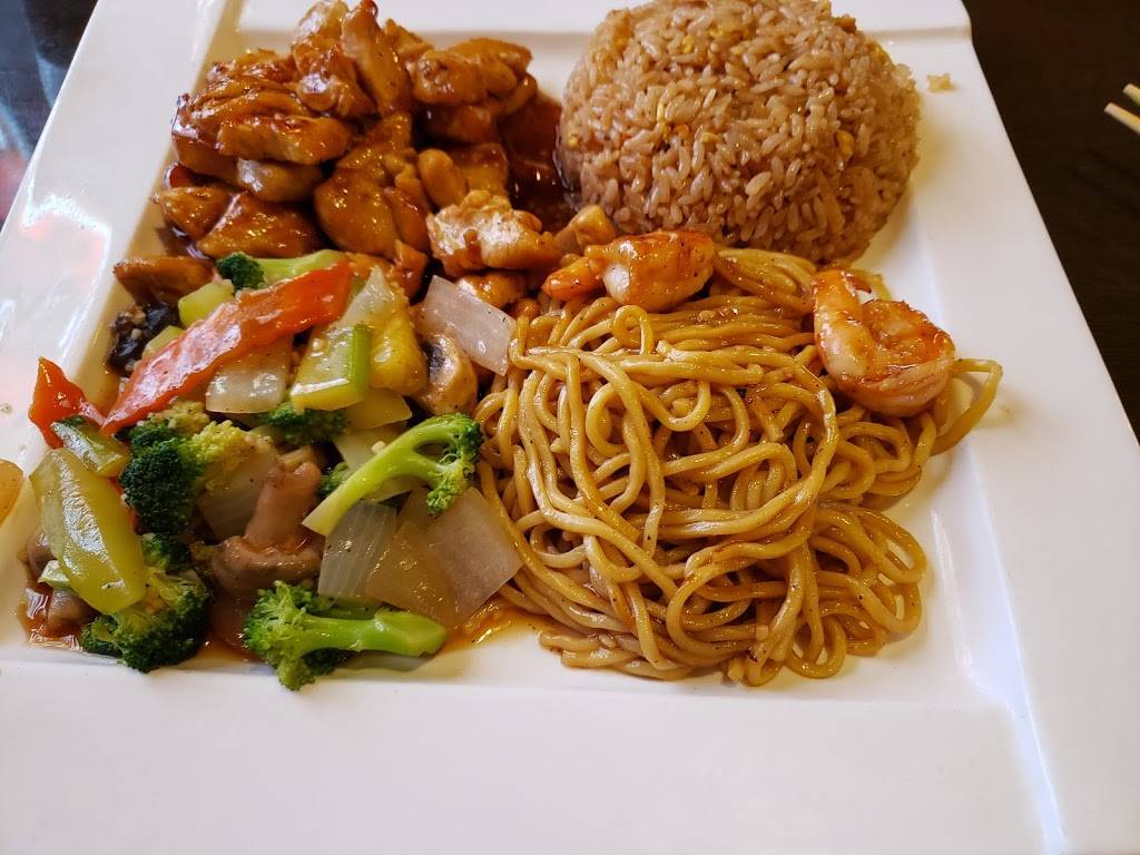 Sakura Japanese Sushi & Hibachi | restaurant | 4272 Belden Village St NW, Canton, OH 44718, USA | 3304936888 OR +1 330-493-6888