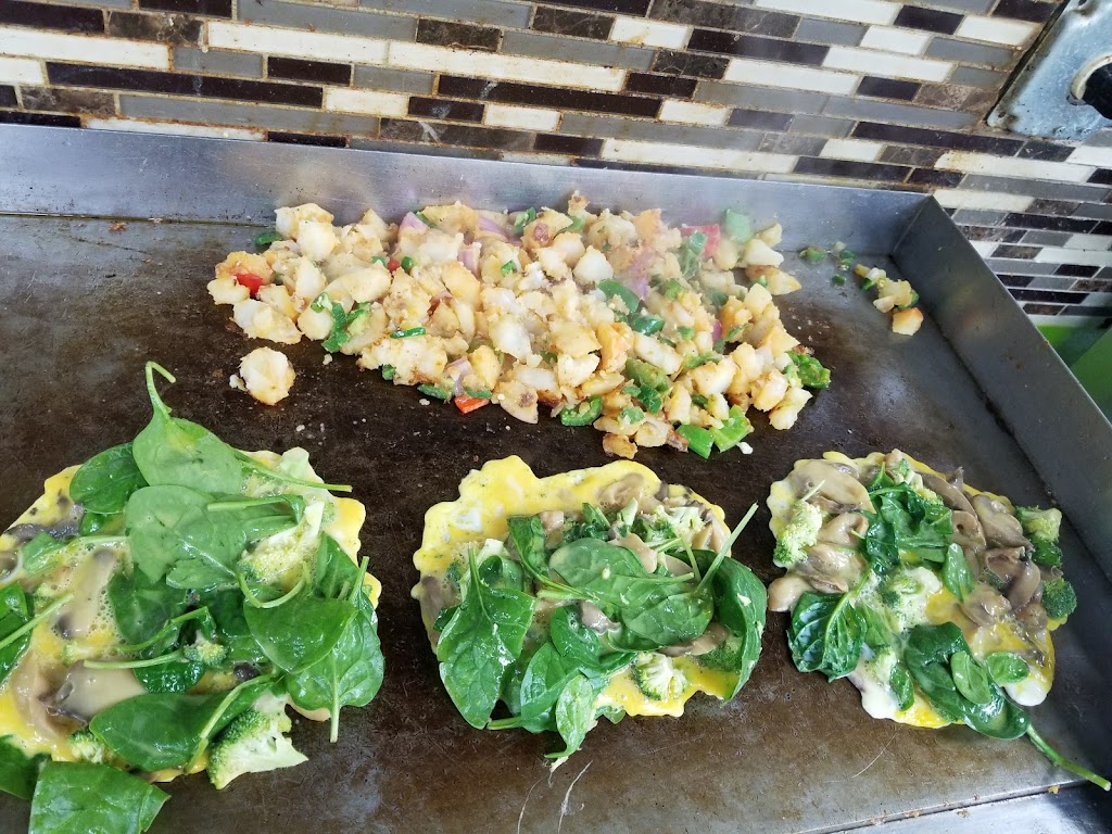 Fillmore Deli | restaurant | 2278 Flatbush Ave, Brooklyn, NY 11234, USA | 7183772506 OR +1 718-377-2506