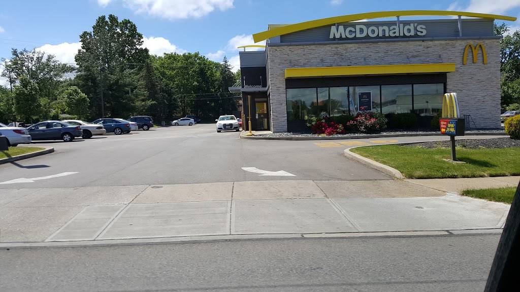 McDonalds | cafe | 3782 W 150th St, Cleveland, OH 44111, USA | 2166717010 OR +1 216-671-7010
