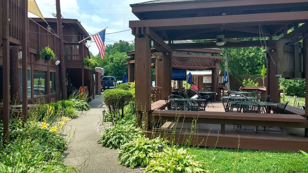 Bearnos Pizza by the Bay | restaurant | 5801 River Rd, Prospect, KY 40059, USA | 5022287933 OR +1 502-228-7933