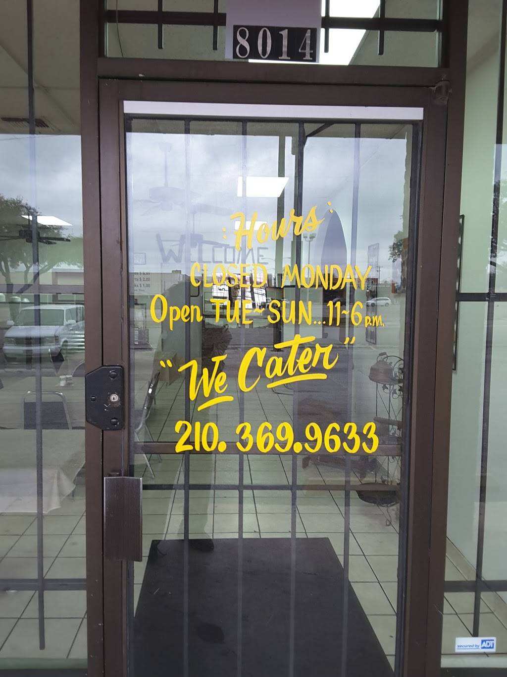 Ollies Country Kitchen | restaurant | 8014 Cross Creek, San Antonio, TX 78218, USA | 2103699633 OR +1 210-369-9633