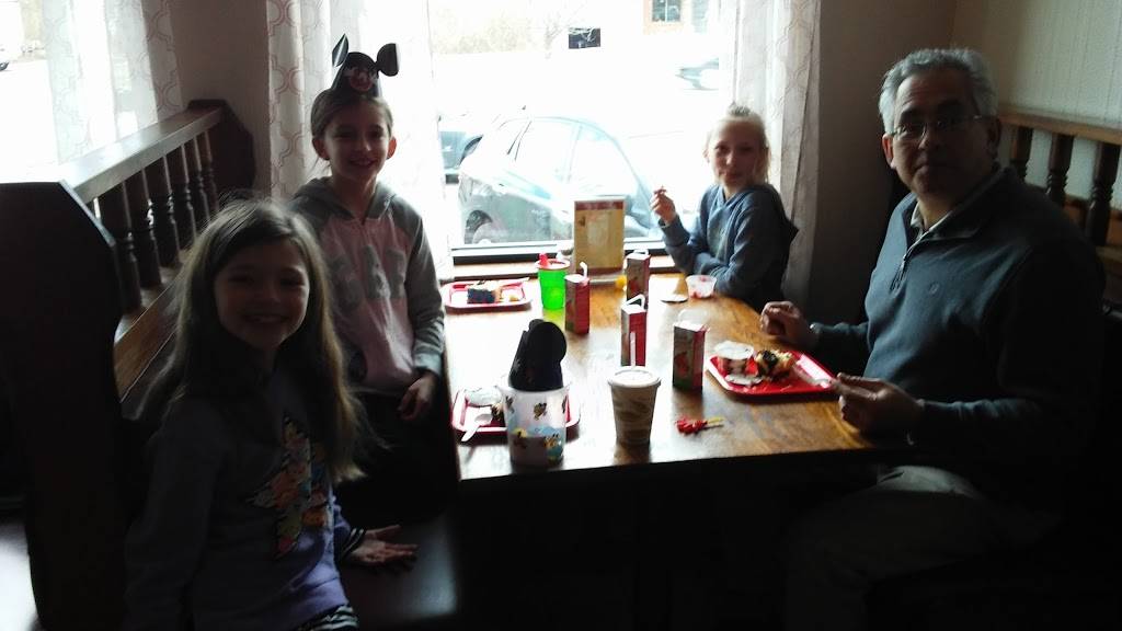 Pizza Pub-Gregorys Restaurant | restaurant | 2391 Boston Rd, Wilbraham, MA 01095, USA | 4135963500 OR +1 413-596-3500