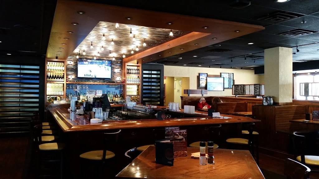 Outback Steakhouse | restaurant | 5535 Touhy Avenue, Skokie, IL 60077, USA | 8476747411 OR +1 847-674-7411