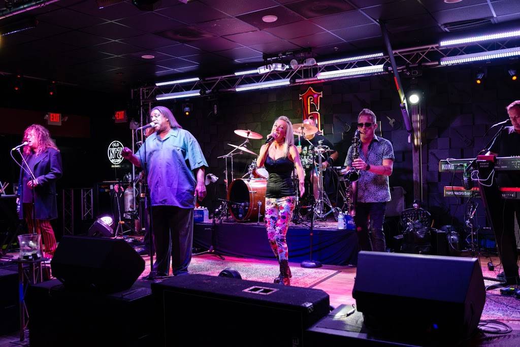 Sixes Tavern | restaurant | 650 Henderson Dr #507, Cartersville, GA 30120, USA | 7703348998 OR +1 770-334-8998