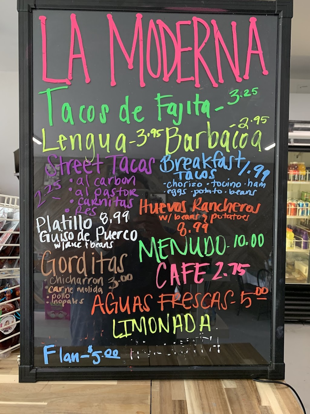 La Moderna Mexican Market | restaurant | 1510 Morris St, Dallas, TX 75212, USA | 4693281672 OR +1 469-328-1672