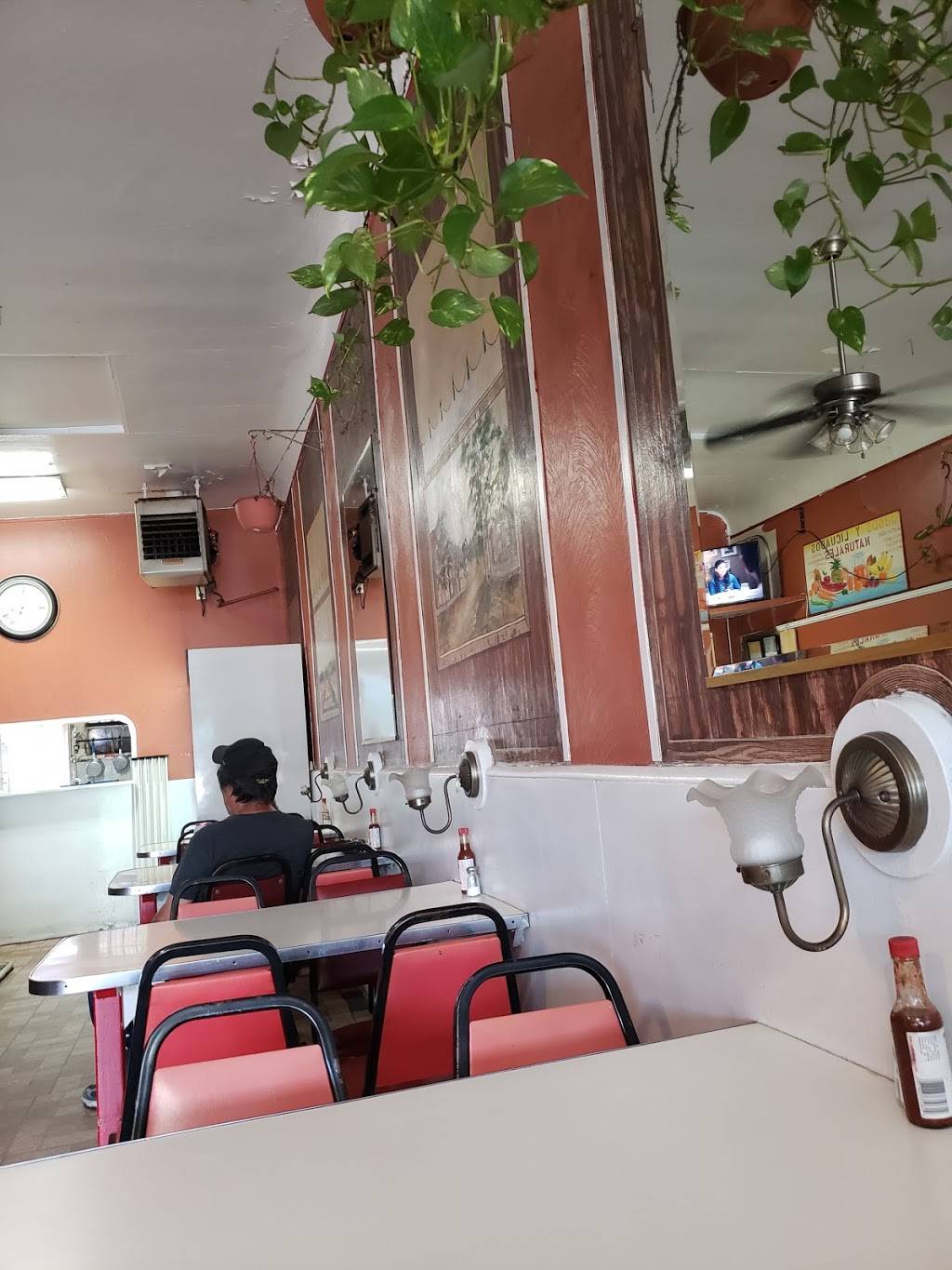 Mi Ranchito Restaurant | restaurant | 2912 E Anaheim St, Long Beach, CA 90804, USA | 5624344546 OR +1 562-434-4546