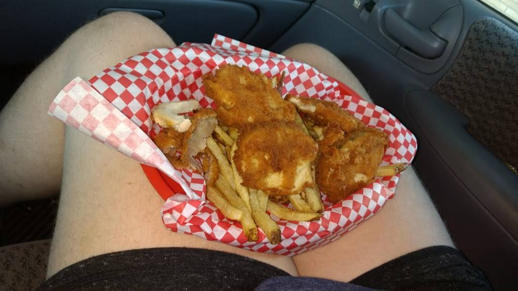 Salt & Pepers Drive-In | restaurant | 1621 Baker Dr, Wisconsin Rapids, WI 54494, USA | 7154230888 OR +1 715-423-0888