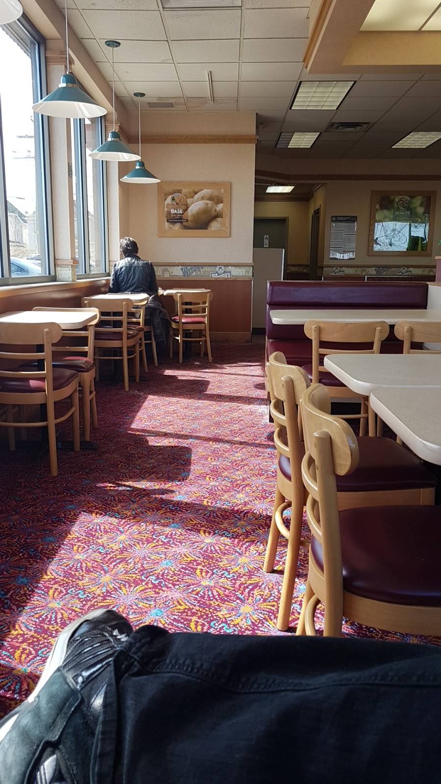 Wendys | restaurant | 900 Desserte Autoroute 13 Ouest, Laval, QC H7X 3S9, Canada | 4506899989 OR +1 450-689-9989