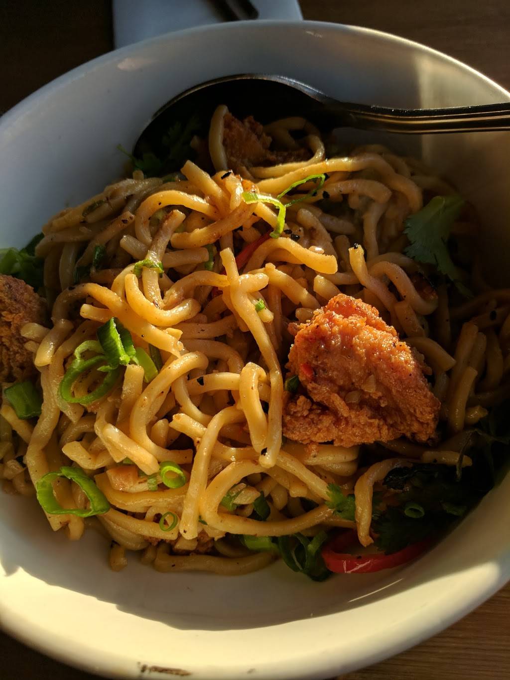 Chubby Noodle Marina | restaurant | 2205 Lombard St, San Francisco, CA 94123, USA | 4156553335 OR +1 415-655-3335