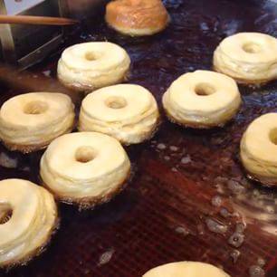 Pink Ribbon Donuts | cafe | 28601 Marguerite Pkwy A2, Mission Viejo, CA 92692, USA | 9493883737 OR +1 949-388-3737