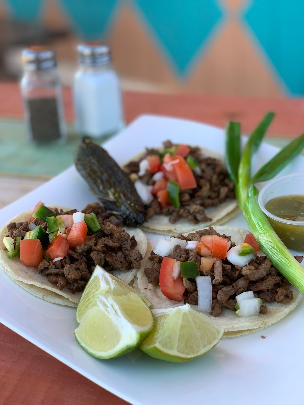 Casa De Burritos | restaurant | 1729 S Prairie Ave, Pueblo, CO 81005, USA | 7195661104 OR +1 719-566-1104