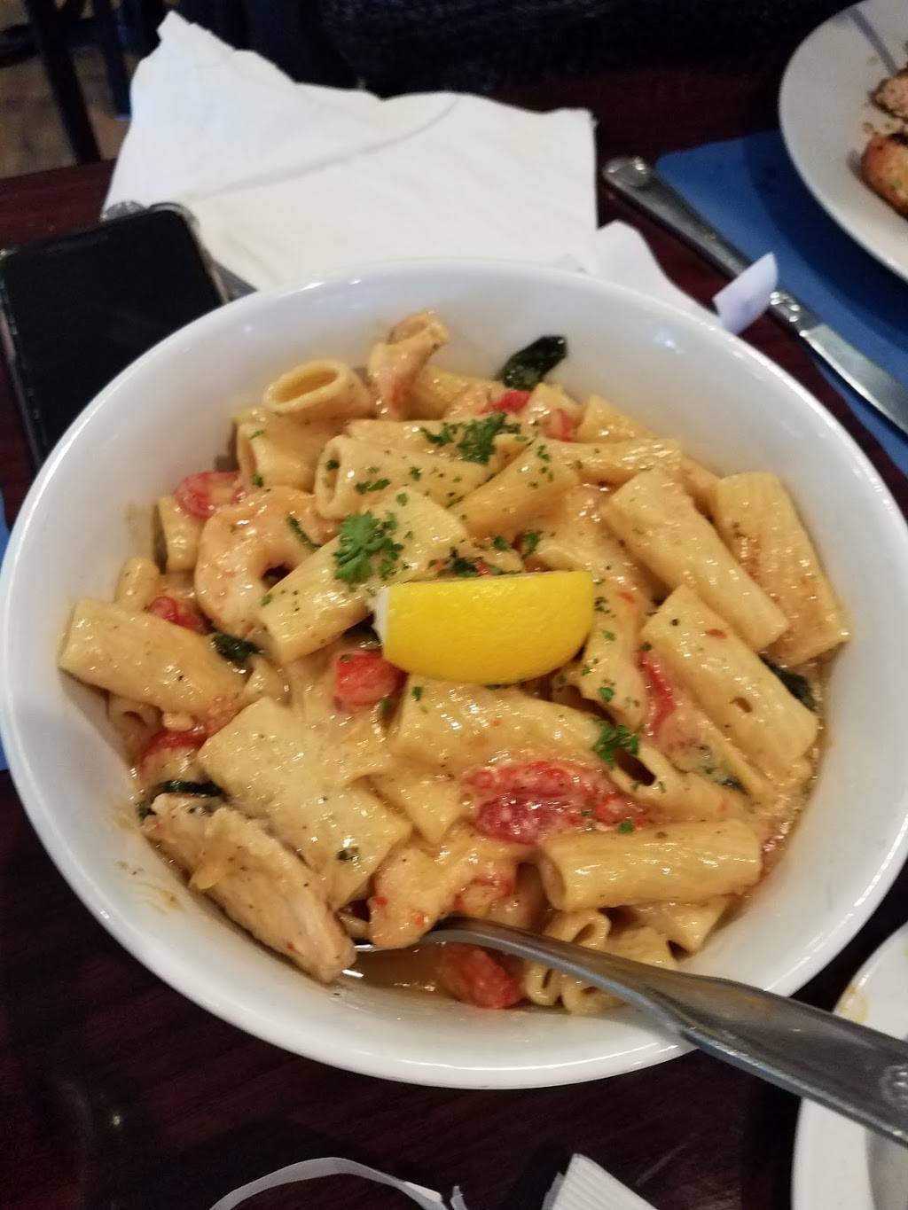 Catch 1251 Seafood & Grill | restaurant | 1251 River Rd, Agawam, MA 01001, USA | 4133917640 OR +1 413-391-7640