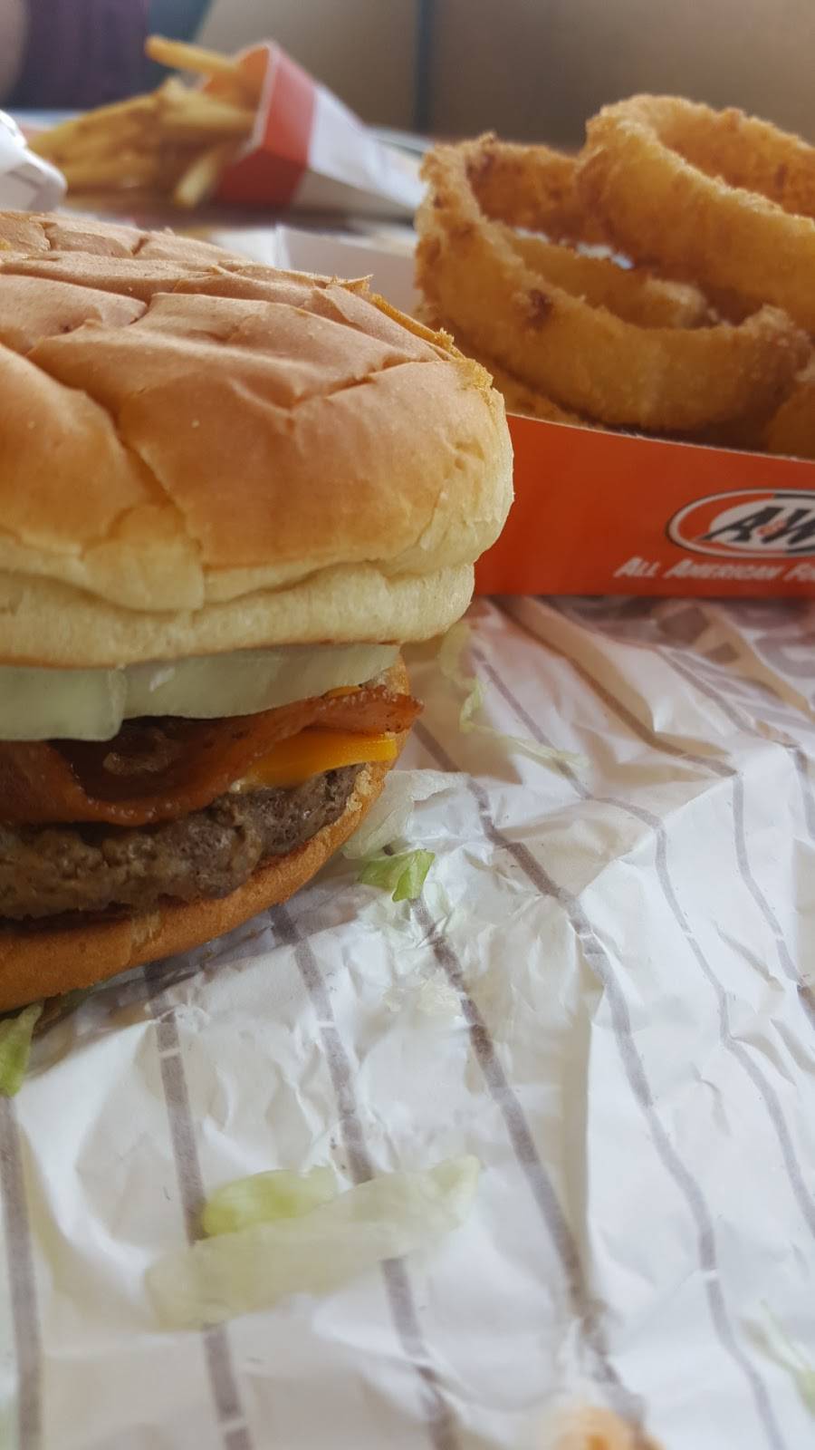 A&W Restaurant | meal takeaway | 1205 Merrill Ave, Wausau, WI 54401, USA | 7156751958 OR +1 715-675-1958