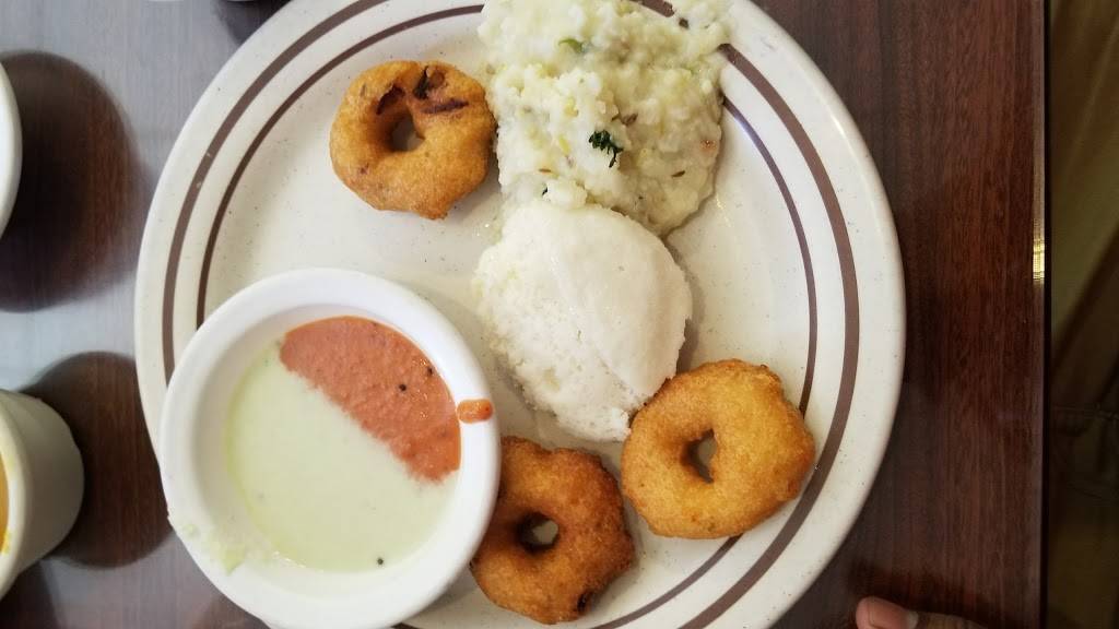 Ammas Kitchen | restaurant | 7633 Reading Rd, Cincinnati, OH 45237, USA | 5138212021 OR +1 513-821-2021