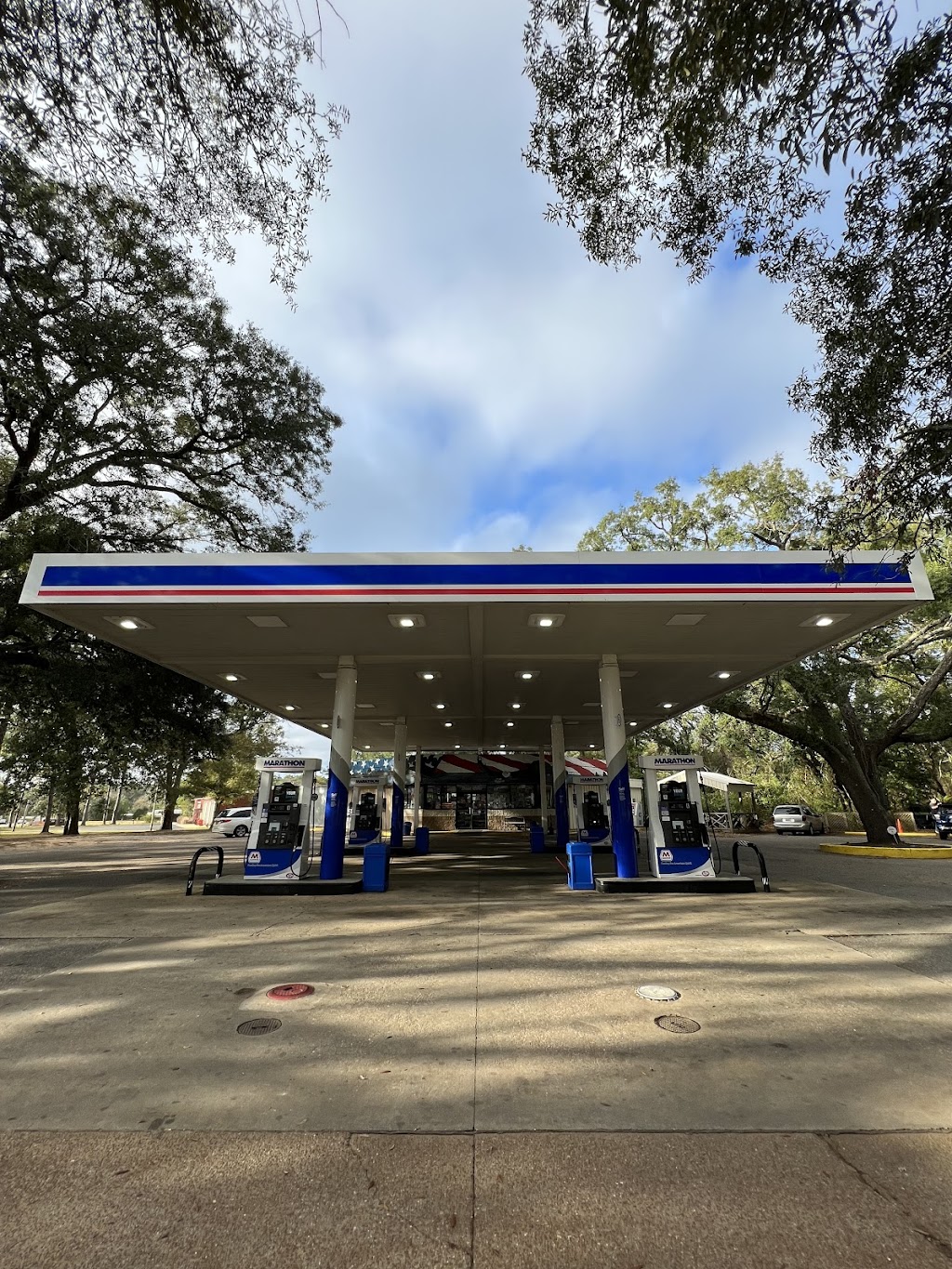 DIXIE OAKS FOOD MART | meal takeaway | 13399 Co Rd 32, Summerdale, AL 36580, USA | 2519888100 OR +1 251-988-8100