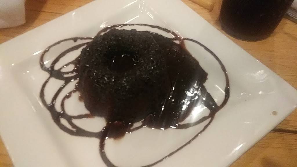 Flat Creek Restaurant & Saloon | restaurant | 10290 WI-27, Hayward, WI 54843, USA | 7156341466 OR +1 715-634-1466