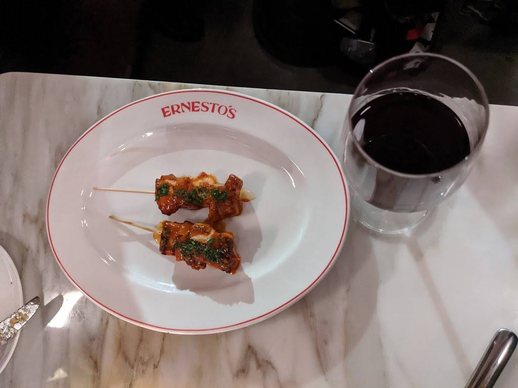 Ernestos | restaurant | 259 E Broadway, New York, NY 10002, USA | 6466928300 OR +1 646-692-8300