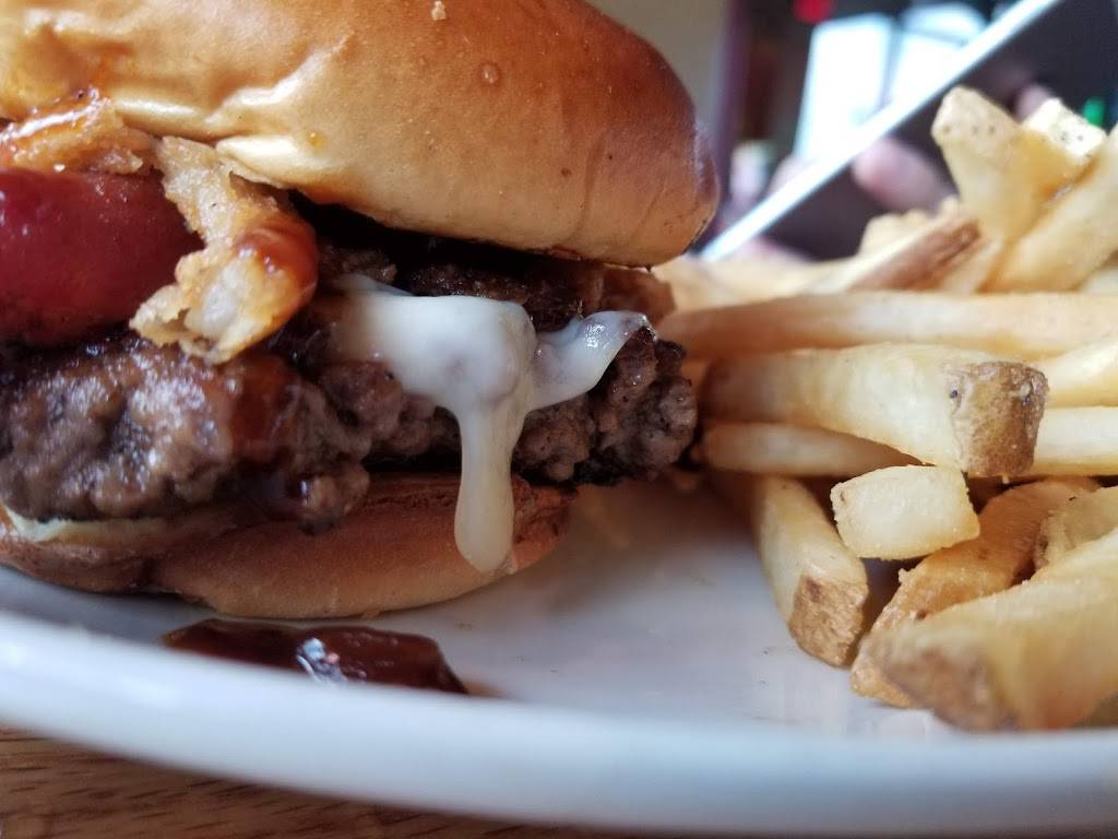 Applebees Grill + Bar | restaurant | 810 S Cockrell Hill Rd, Duncanville, TX 75137, USA | 9722838799 OR +1 972-283-8799