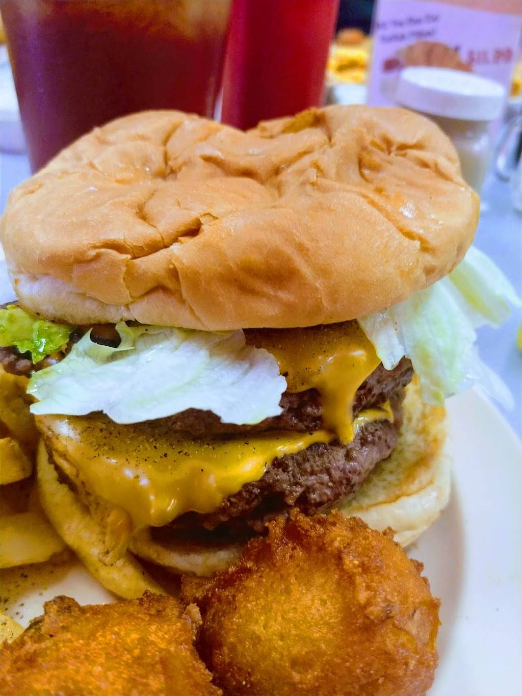 Cassies Cafe | cafe | 13669 US-231, Hazel Green, AL 35750, USA | 2568291470 OR +1 256-829-1470