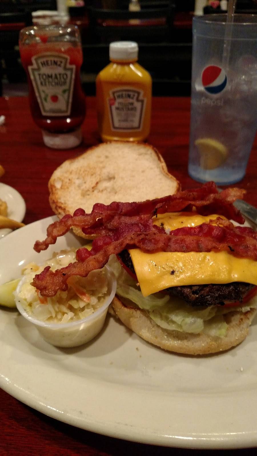 Susies Grill | restaurant | 1252 Mariner Blvd, Spring Hill, FL 34609, USA | 3526832090 OR +1 352-683-2090