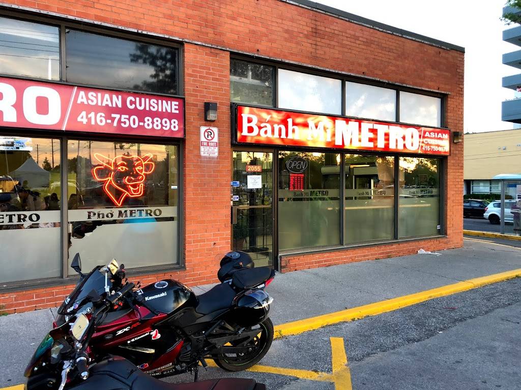 Pho Metro | restaurant | 2057 Lawrence Ave E, Scarborough, ON M1R 2Z4, Canada | 4167508898 OR +1 416-750-8898