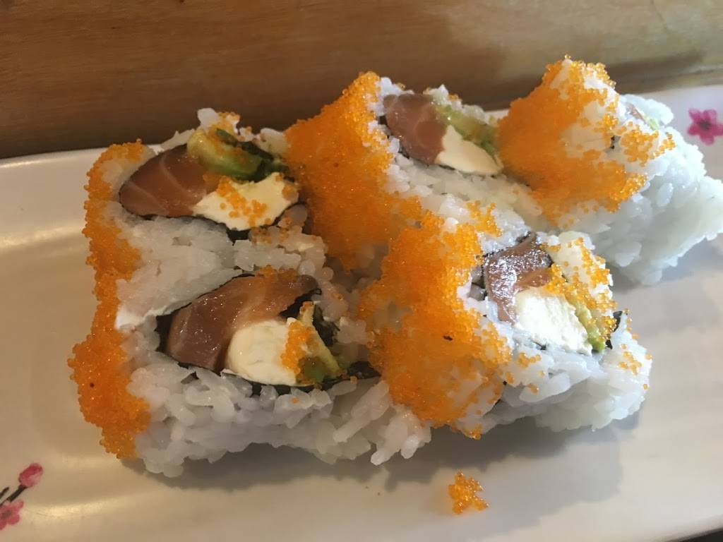 Yoshi Sushi | restaurant | 14177 Kentwood Blvd, Victorville, CA 92392, USA | 7602411960 OR +1 760-241-1960