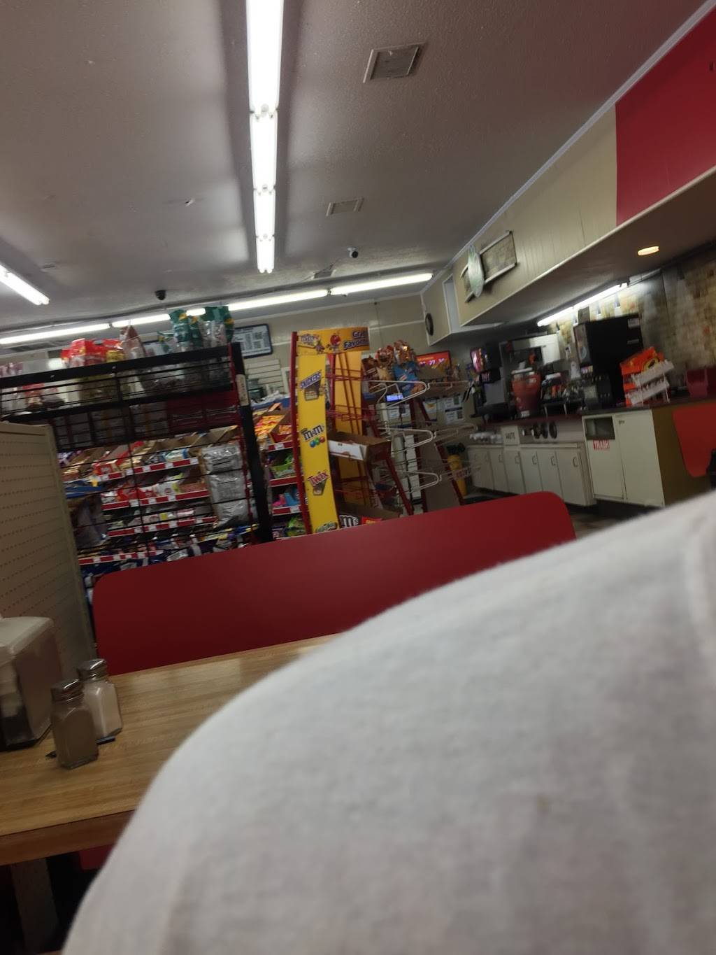 B & B Food Store | restaurant | 721 US-70 A, Hildebran, NC 28637, USA | 8283975186 OR +1 828-397-5186