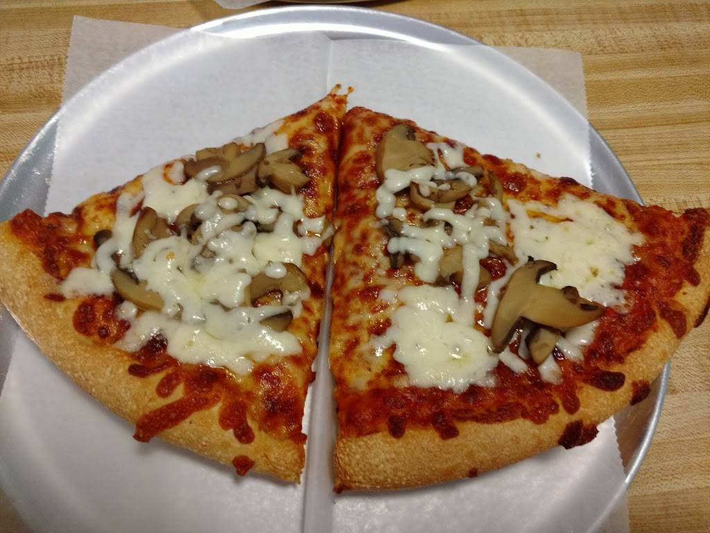 Lancaster House of Pizza | restaurant | 95 Main St, Lancaster, NH 03584, USA | 6037880964 OR +1 603-788-0964