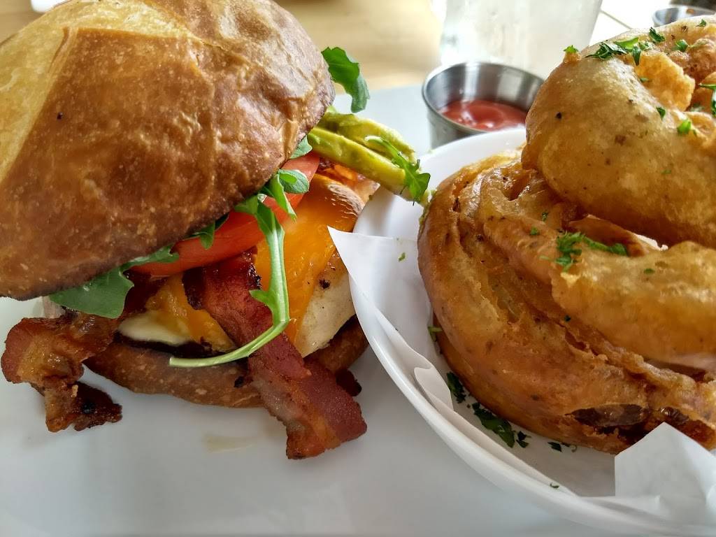 Patty Macs | restaurant | 2001 Harrison St, Hollywood, FL 33020, USA | 7548165606 OR +1 754-816-5606