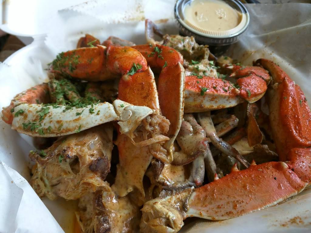 Nanas Seafood & Soul | restaurant | 176 Line St, Charleston, SC 29403, USA | 8439370002 OR +1 843-937-0002