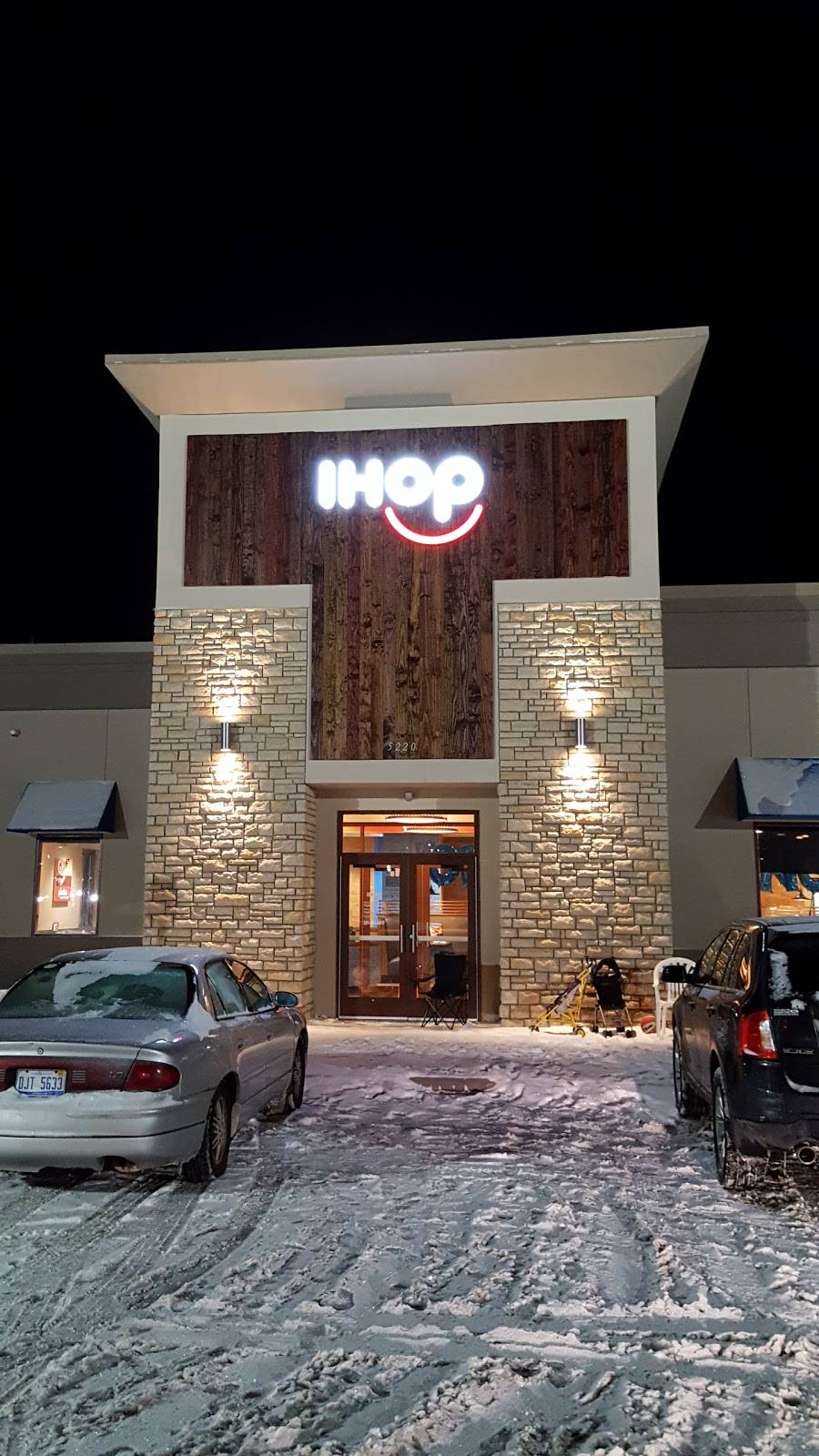 IHOP | restaurant | 5220 Harvey St, Muskegon, MI 49444, USA | 2319036317 OR +1 231-903-6317