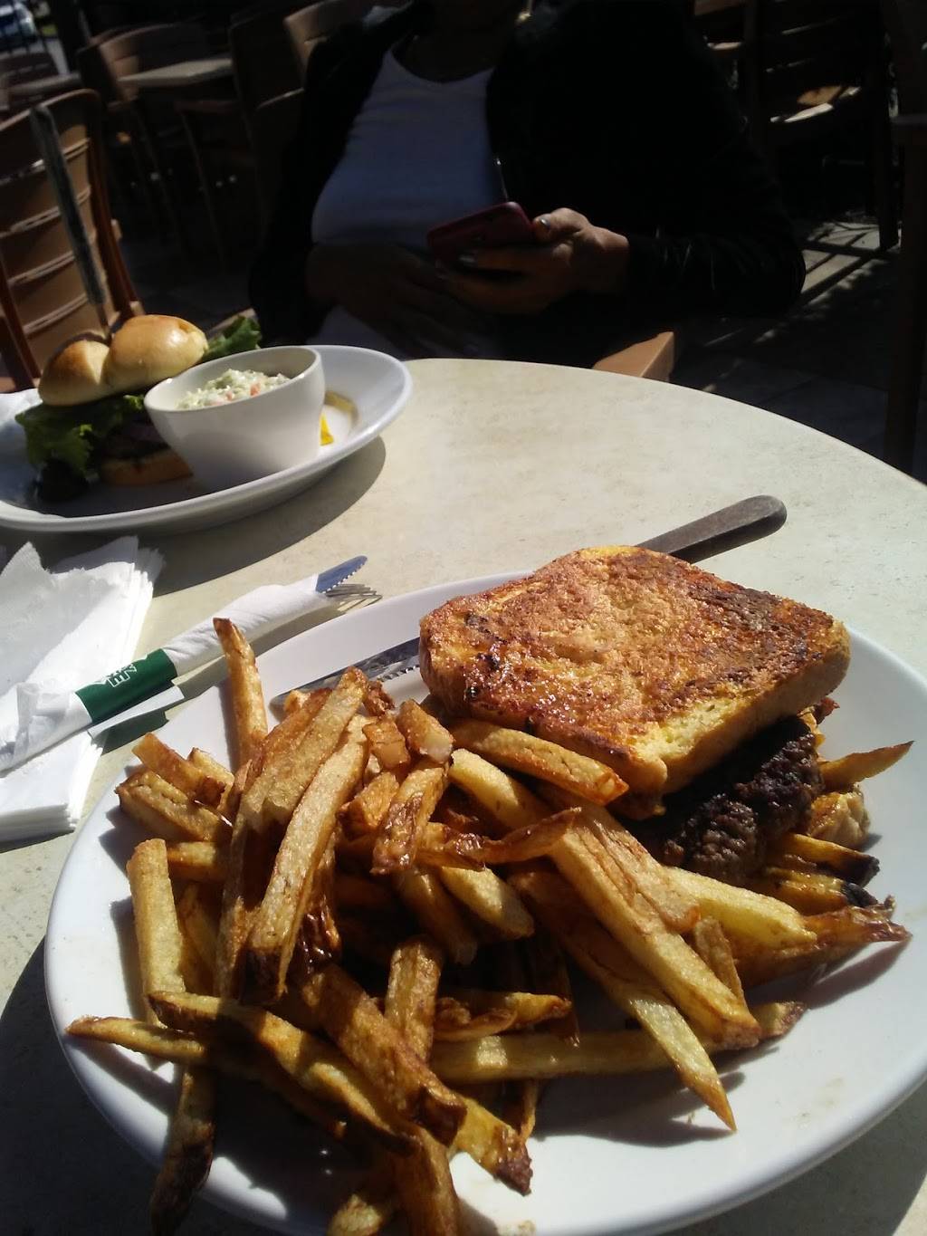 Happy Moose Bar and Grill | restaurant | 7693 Reynolds Rd, Mentor, OH 44060, USA | 4409539464 OR +1 440-953-9464