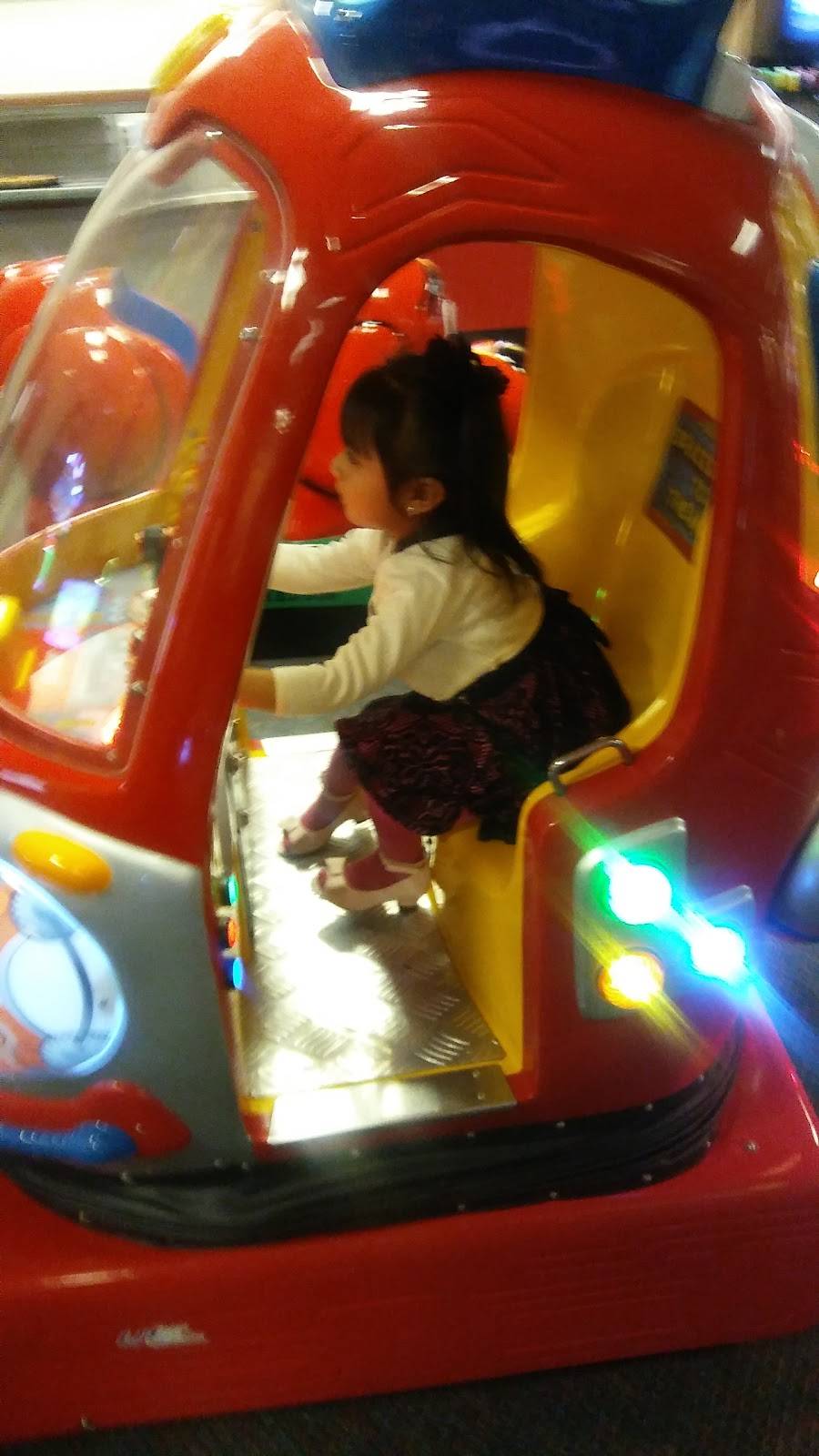 Chuck E. Cheeses | restaurant | 702-A Pembroke Rd, Greensboro, NC 27405, USA | 3368550234 OR +1 336-855-0234