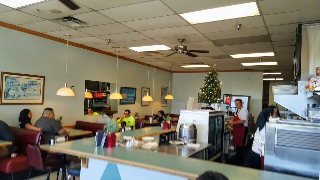 Giant Hamburgers | restaurant | Lindsay Marketplace, 2753 E Broadway Rd, Mesa, AZ 85204, USA | 4807336542 OR +1 480-733-6542