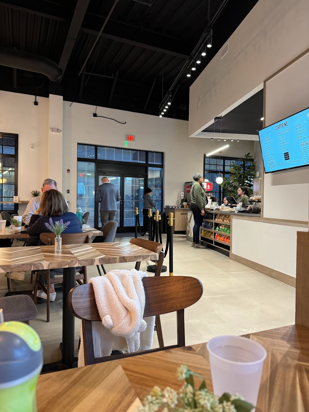 The Commons Fooderie | restaurant | 3955 Chain Bridge Rd Suite 107, Fairfax, VA 22030, USA | 7039642285 OR +1 703-964-2285