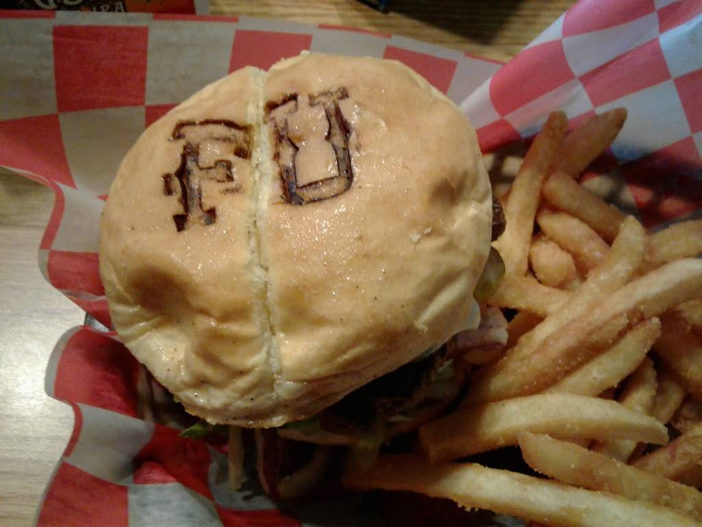 Fired Up Sports Bar & Grill | night club | 1715 Harpers Rd, Virginia Beach, VA 23454, USA | 7579639388 OR +1 757-963-9388