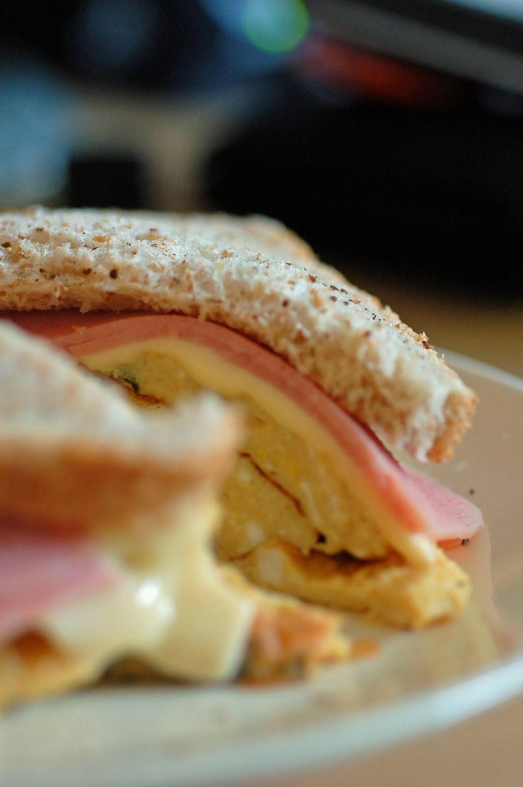 Whiskey Barrel Saloon | restaurant | 12055 Mariposa Rd, Hesperia, CA 92345, USA | 7602441115 OR +1 760-244-1115