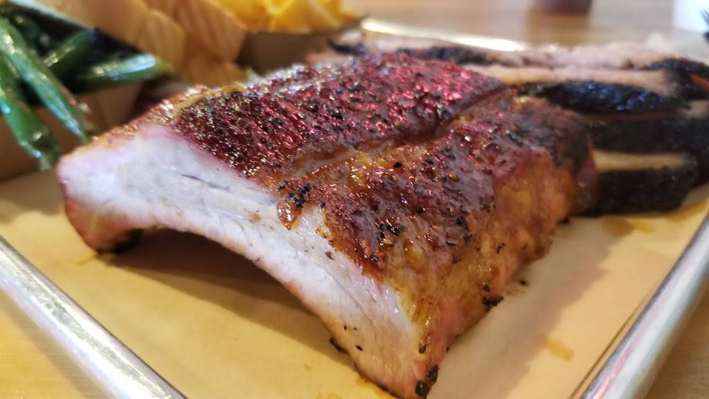 Socks Love Barbecue | restaurant | 1050 Buford Hwy #104, Cumming, GA 30041, USA | 4703028383 OR +1 470-302-8383