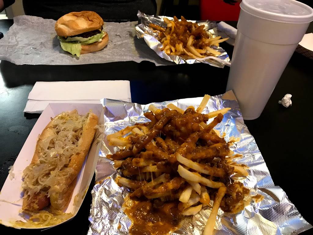 Cloos Coney Island | restaurant | 2233-102 Avent Ferry Rd, Raleigh, NC 27606, USA | 9198343354 OR +1 919-834-3354