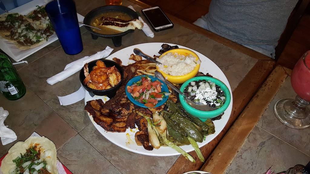 Fonda las Cazuelas | restaurant | 5130 N Tryon St, Charlotte, NC 28213, USA | 7045091656 OR +1 704-509-1656