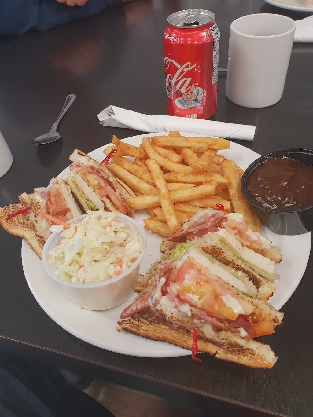 Corner Cafe Makin Bacon All Day | restaurant | 833 Chemong Rd, Peterborough, ON K9H 5Z5, Canada | 7057757005 OR +1 705-775-7005