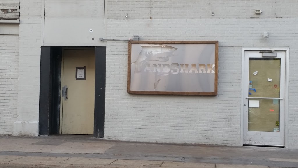 Landshark Bar & Grill | night club | 101 E Grand River Rd, East Lansing, MI 48823, USA | 5175745033 OR +1 517-574-5033