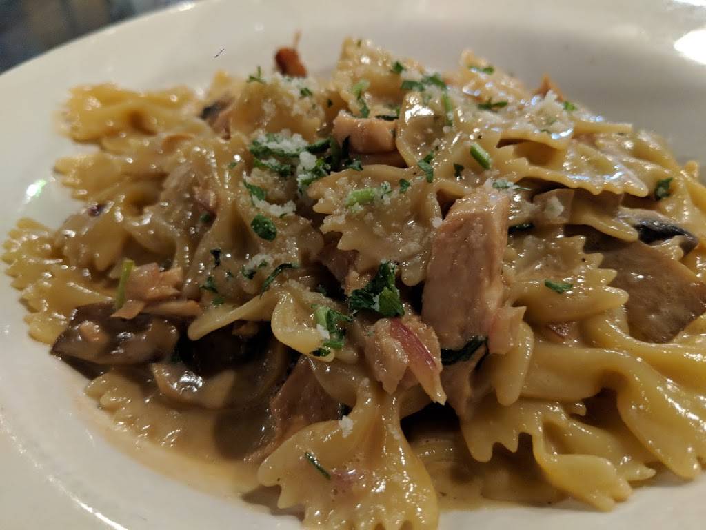 Sabatinos Italian Bistro | restaurant | 23032 Alicia Pkwy F, Mission Viejo, CA 92692, USA | 9494704605 OR +1 949-470-4605