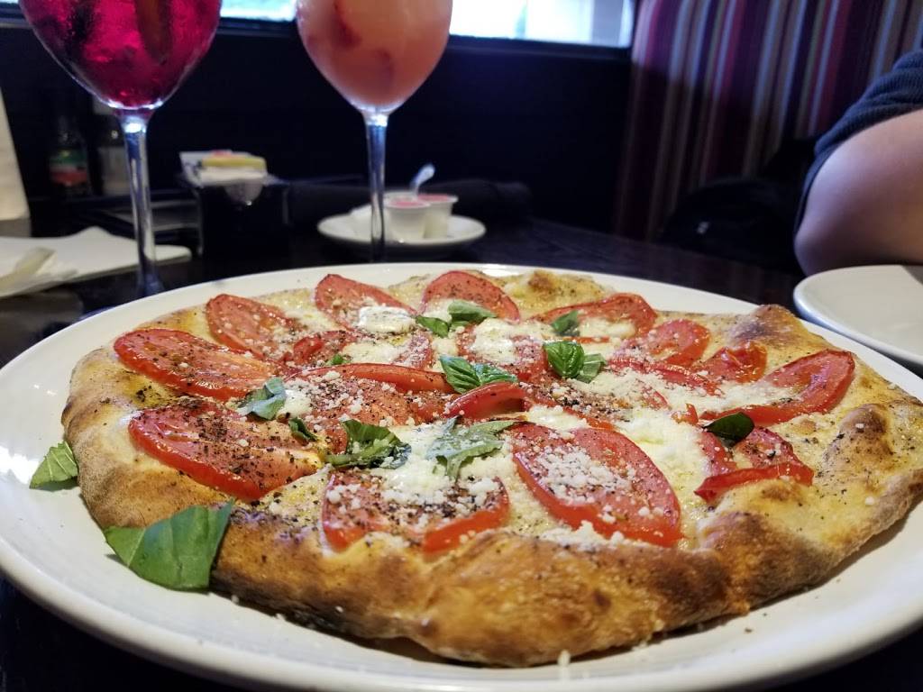 Carrabbas Italian Grill | restaurant | 5515 E Fowler Ave, Temple Terrace, FL 33617, USA | 8139893898 OR +1 813-989-3898