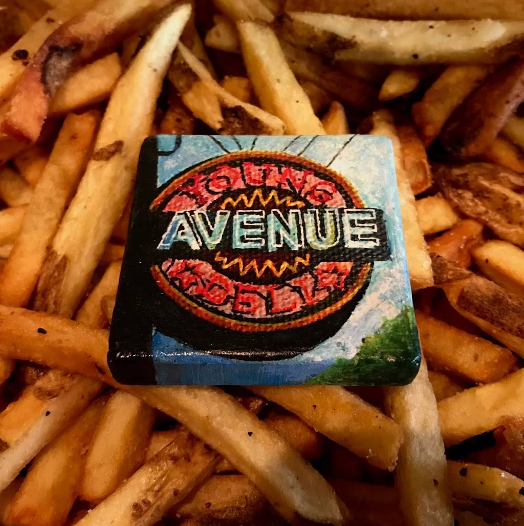 Young Avenue Deli | restaurant | 2119 Young Ave, Memphis, TN 38104, USA | 9012780034 OR +1 901-278-0034